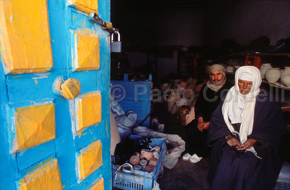 Spice shop, Douz, Tunisia
 (cod:Tunisia 13)